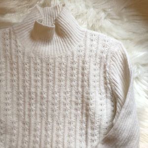 Chelsea28 Off White Sweater